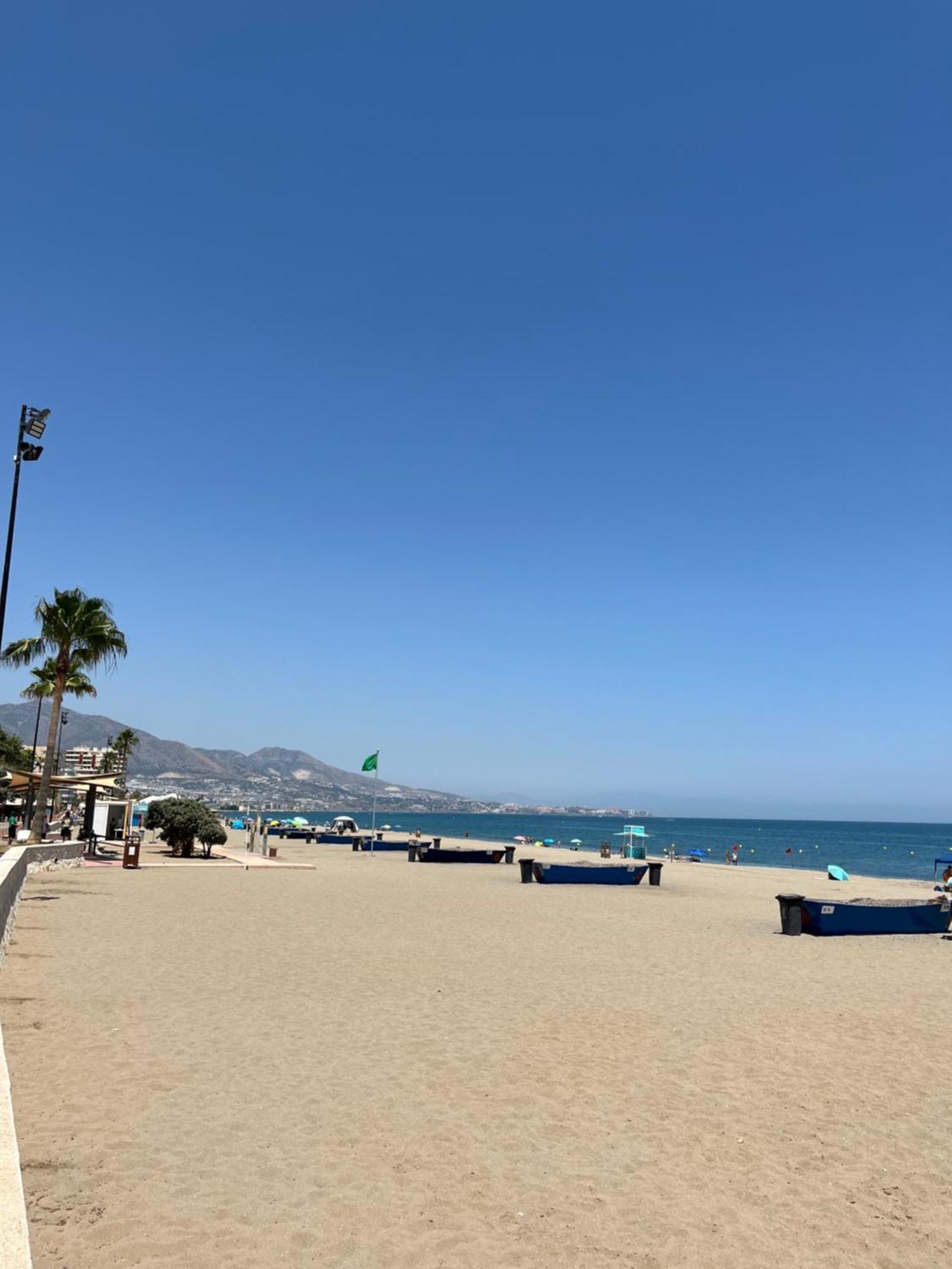 Atico Con Vistas Al Mar Y Con Piscina Frente A Castillo Sohail Leilighet